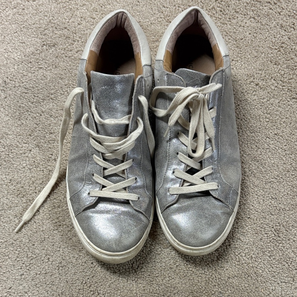 Lucky Brand Metallic Silver Low-Top Sneakers women size 10